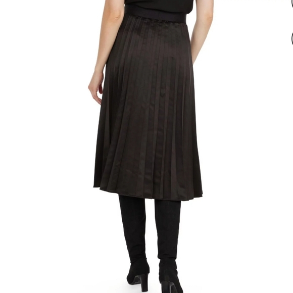 Mexx Woman's Pleated Skirt with exposed Elastic Waist Band NWT Size Large - Picture 5 of 10